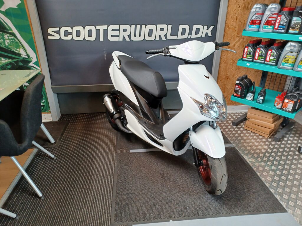 Yamaha Jog R - hvid Scooterworld